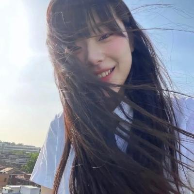 暴雨寒梅